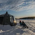 Aurora Igloo, Sauna & Dinner By Invisible Forest Adults Only Szálloda