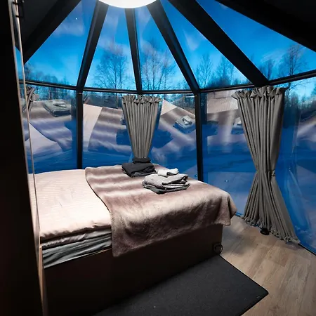 Aurora Igloo, Sauna & Dinner By Invisible Forest Adults Only רובניימי